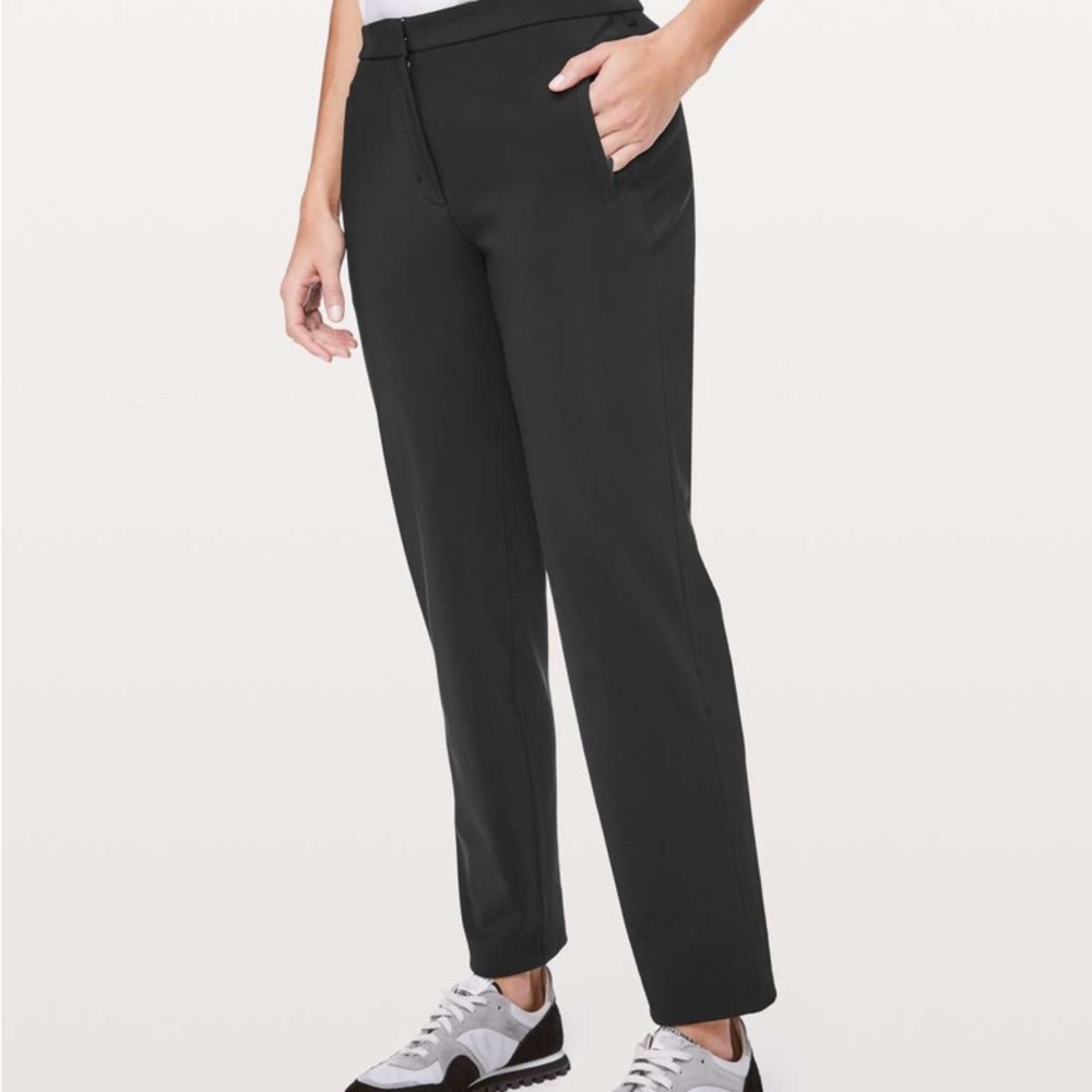 Lululemon On The Move Pant *Lightweight, Black, size 10